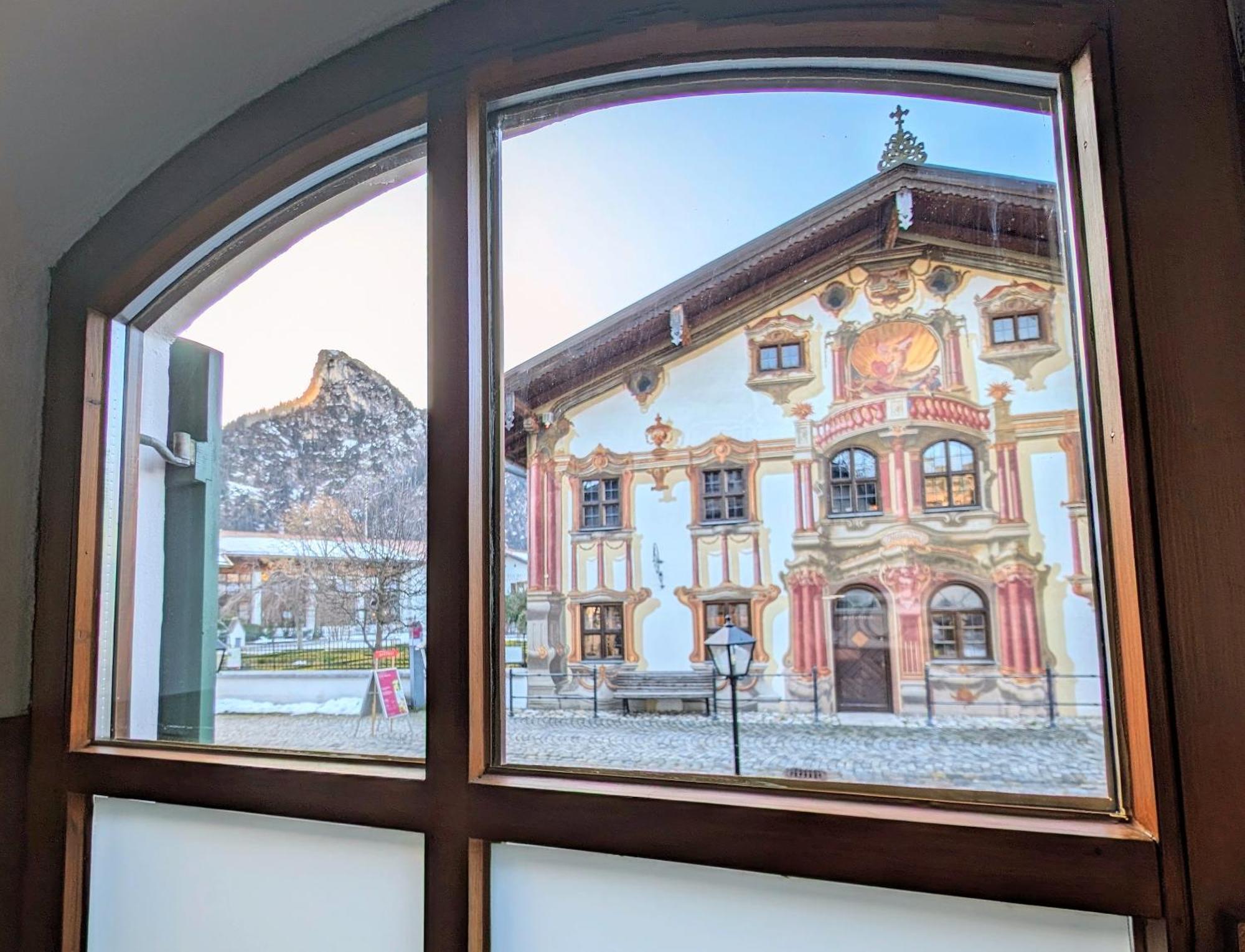 Neu! Moderner Bayrischer Flair Vor Pilatushaus Apartment