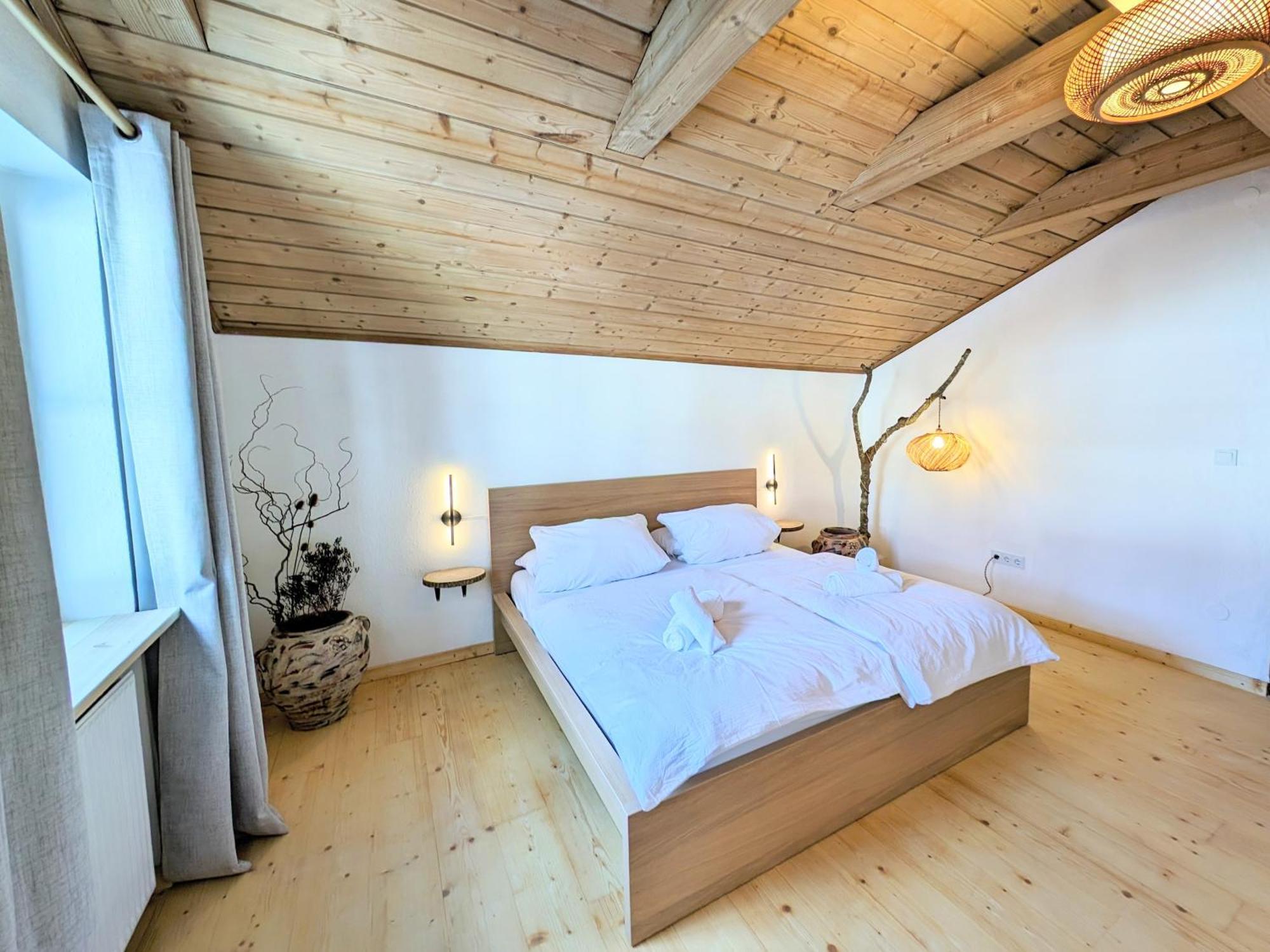 Apartment Neu! Moderner Bayrischer Flair Vor Pilatushaus Oberammergau